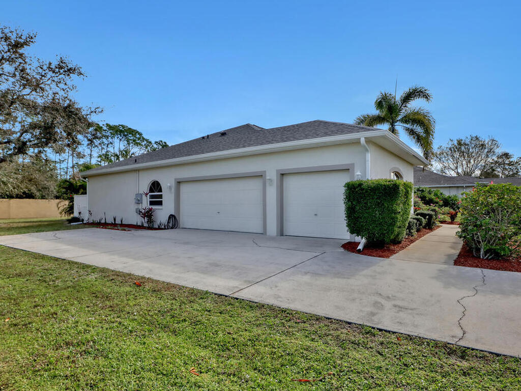 3639 Meadowlark Way, Melbourne, FL 32904