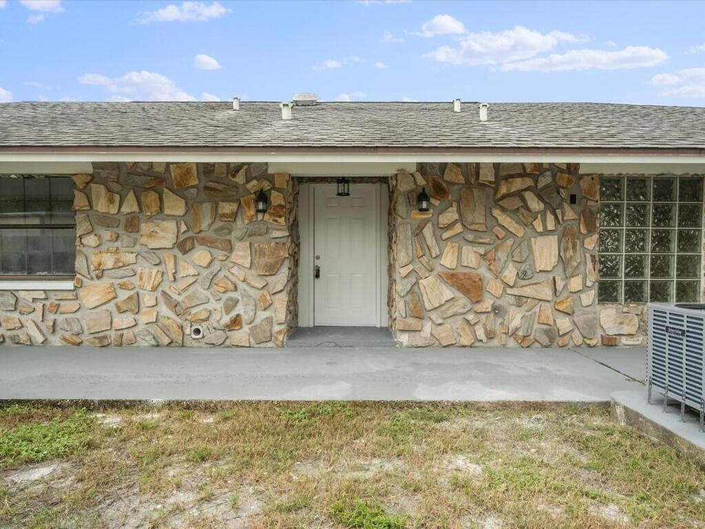 300 E Fee Avenue, Melbourne, FL 32901