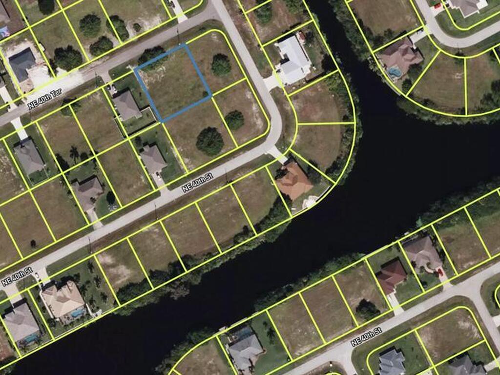 1256 NE 40th Terrace, Cape Coral, FL 33909