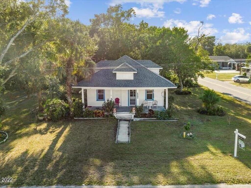 2392 Taylor Street, Mims, FL 32754