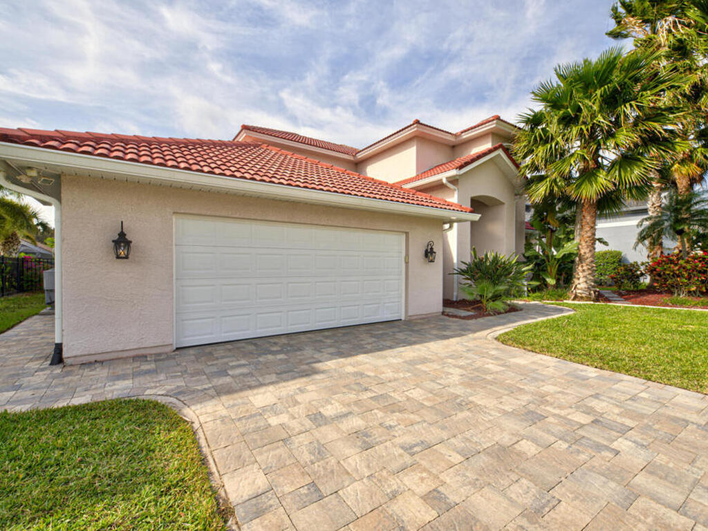 225 Sykes Point Lane, Merritt Island, FL 32953