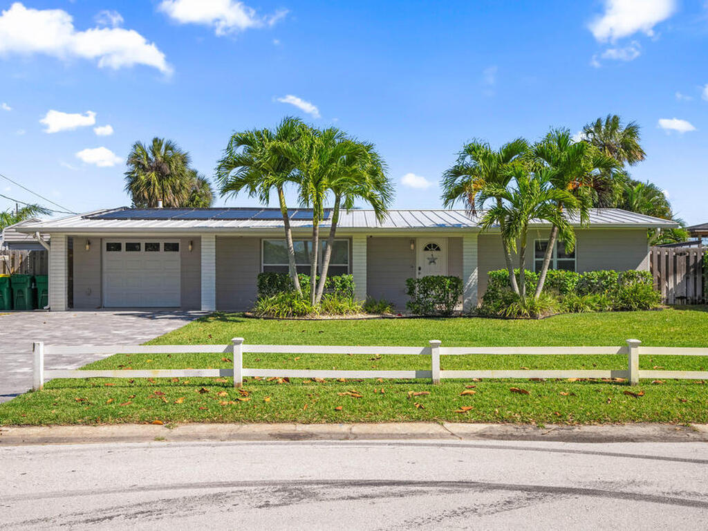 350 Alabama Avenue, Merritt Island, FL 32953