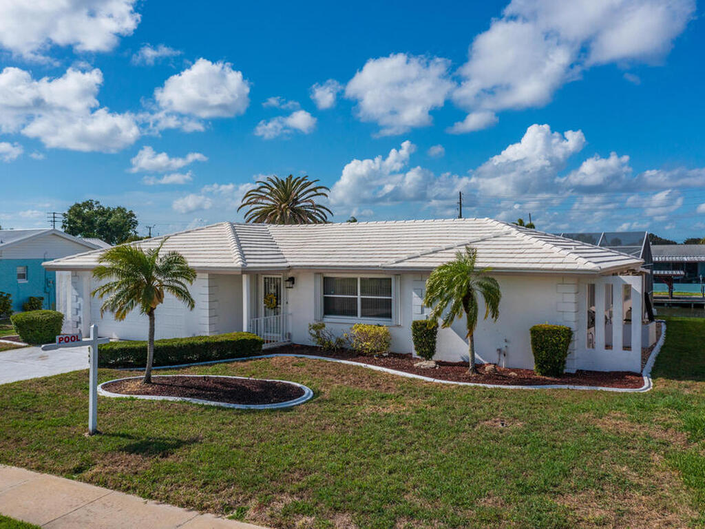 250 Artemis Boulevard, Merritt Island, FL 32953