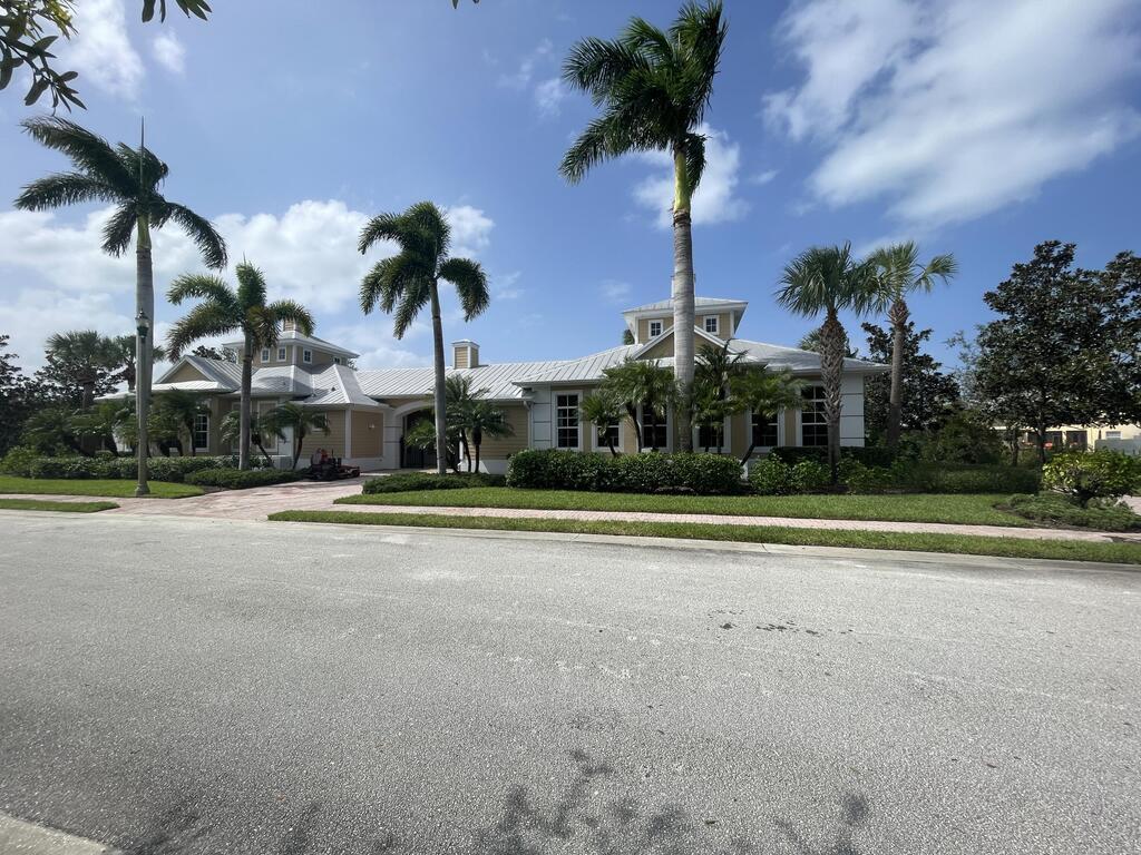 2005 Bridgepointe Circle, Vero Beach, FL 32967