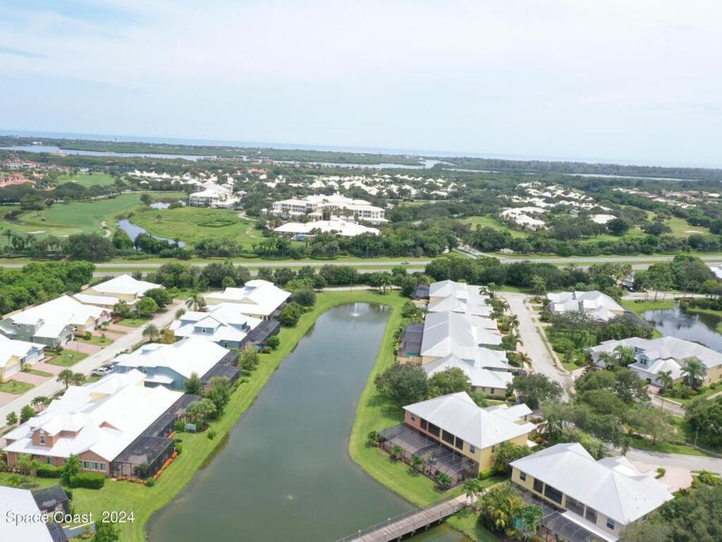 2005 Bridgepointe Circle, Vero Beach, FL 32967