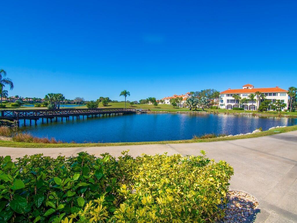 5030 Harmony Circle, Vero Beach, FL 32967