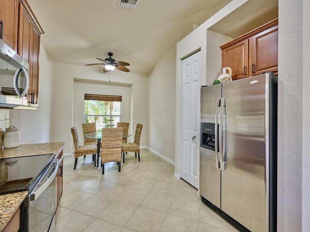 6227 Thames Place, Vero Beach, FL 32966