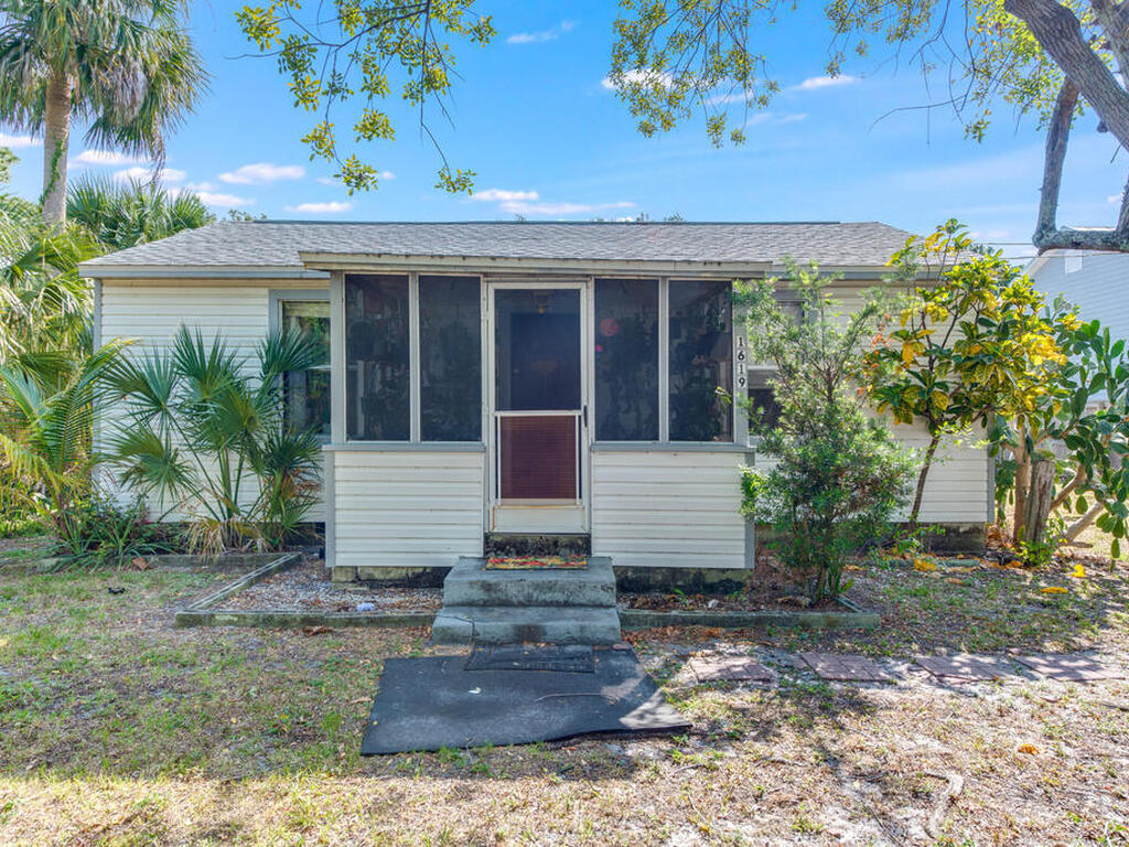 1619 Avocado Avenue, Melbourne, FL 32935