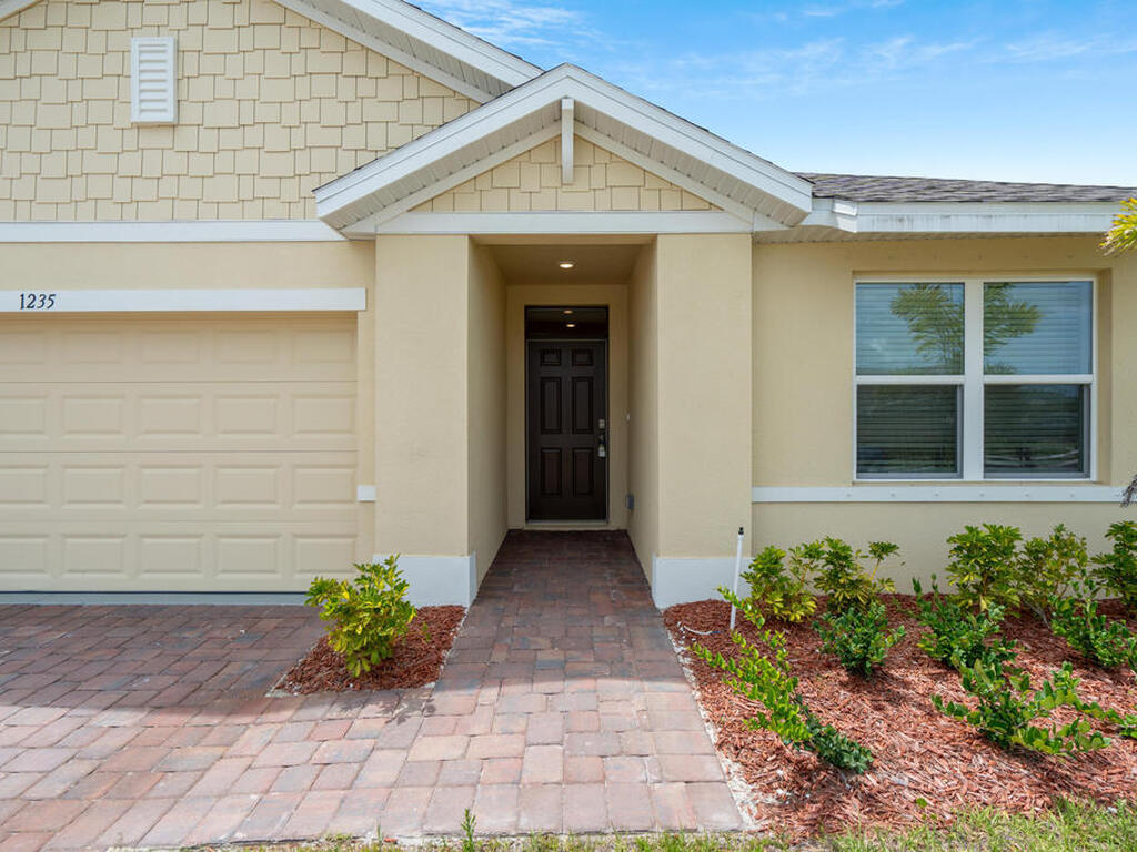 1235 Dugan Circle, Palm Bay, FL 32909