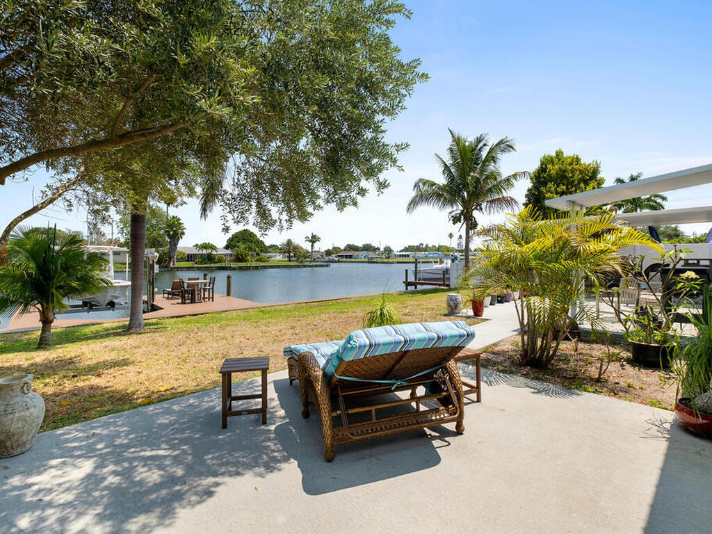 200 Tiki Drive, Merritt Island, FL 32953