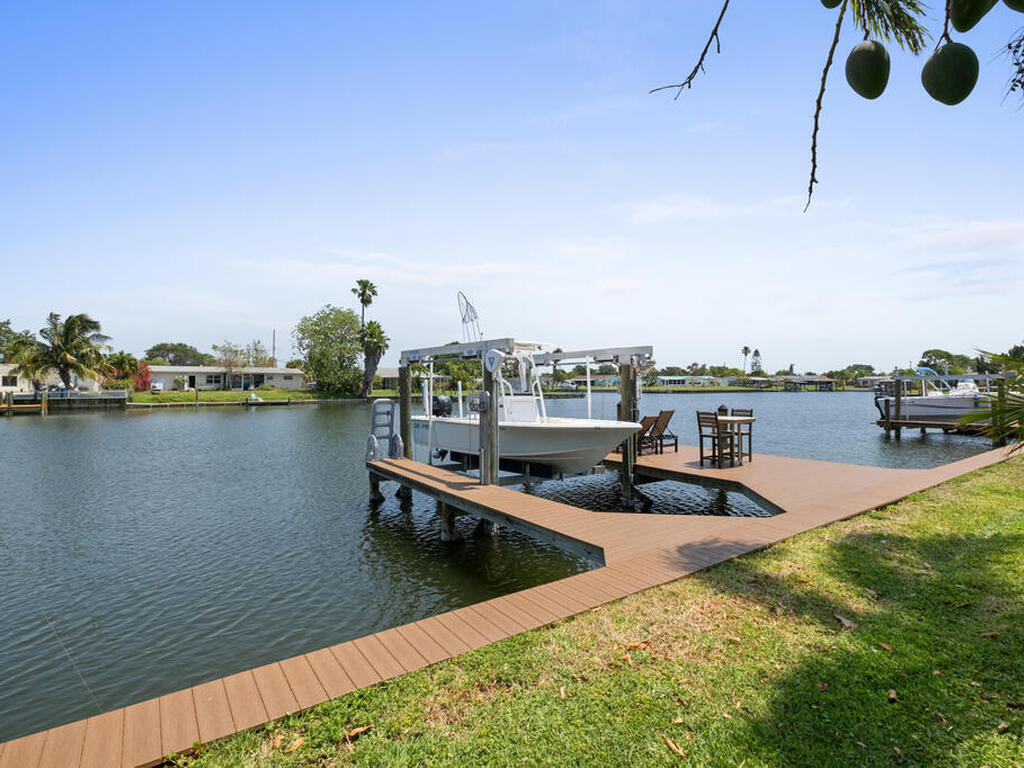 200 Tiki Drive, Merritt Island, FL 32953