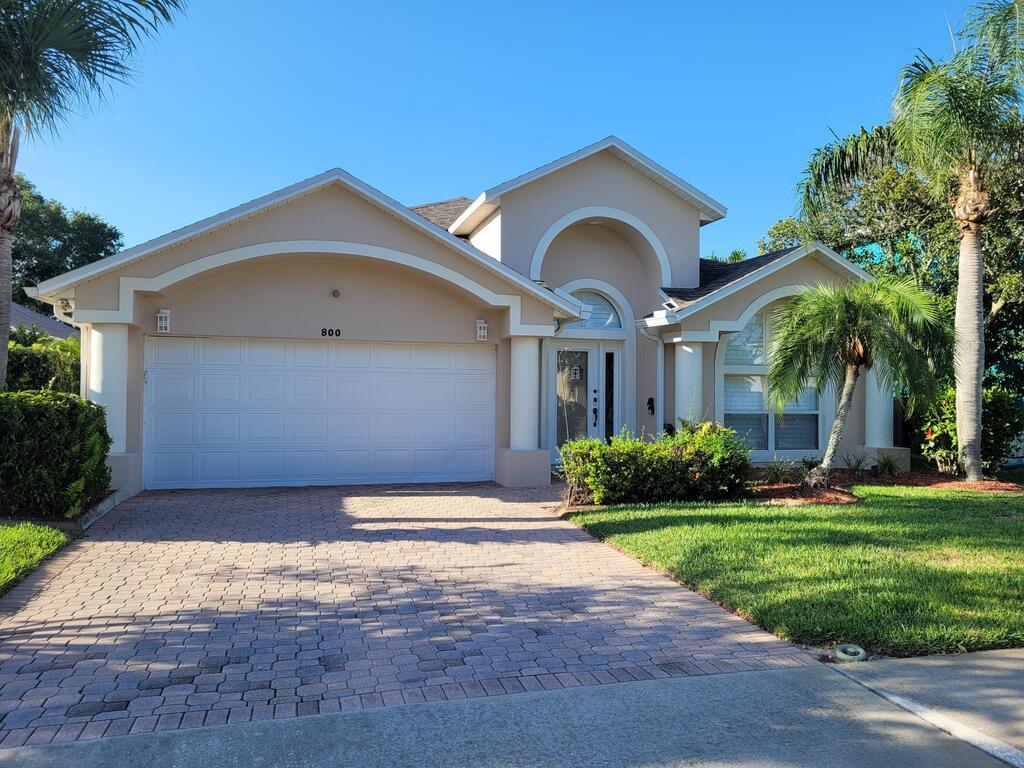 800 Sunset Lakes Drive, Merritt Island, FL 32953