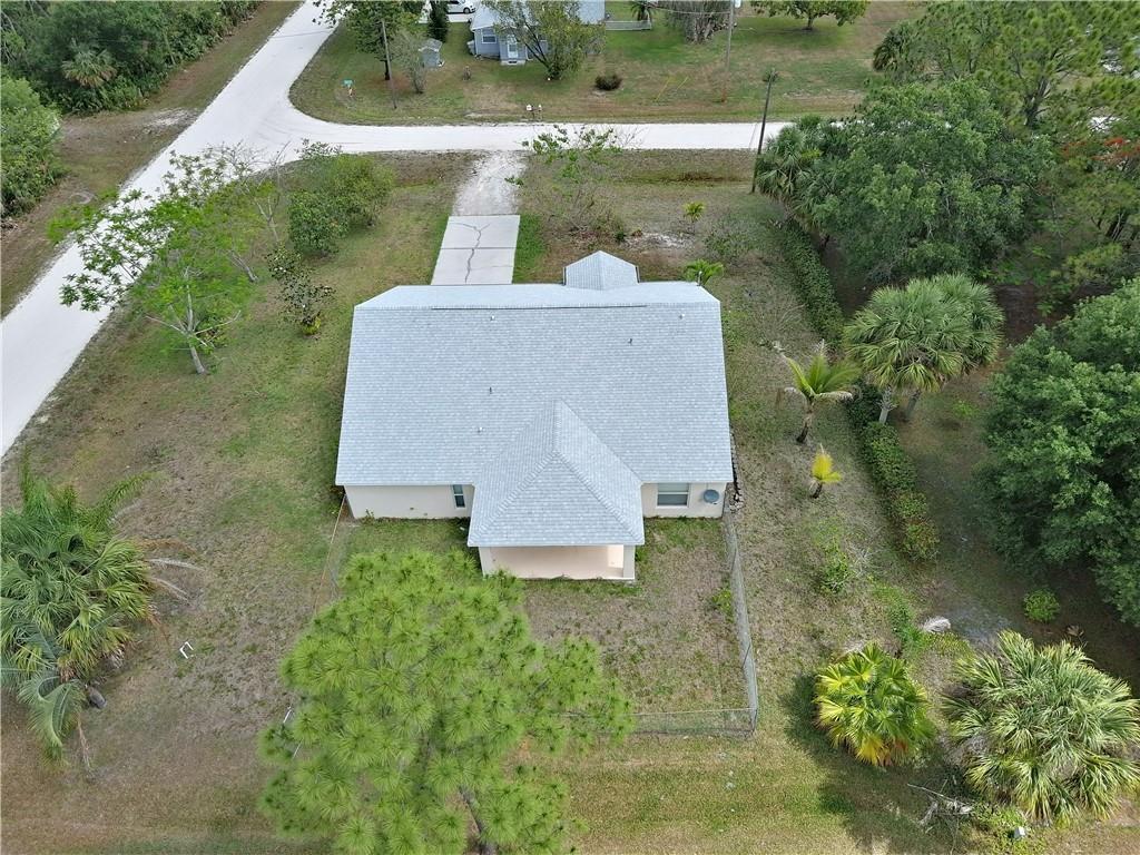 9165 85th Place, Vero Beach, FL 32967