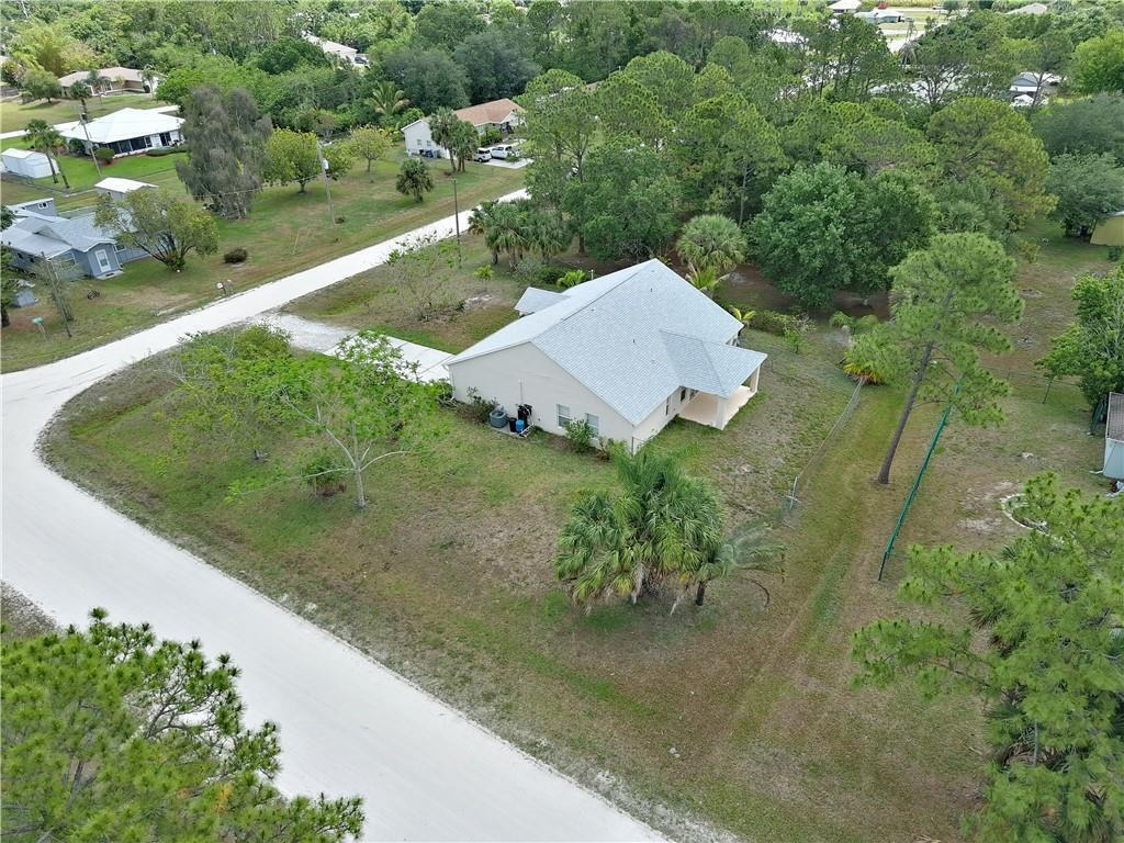 9165 85th Place, Vero Beach, FL 32967