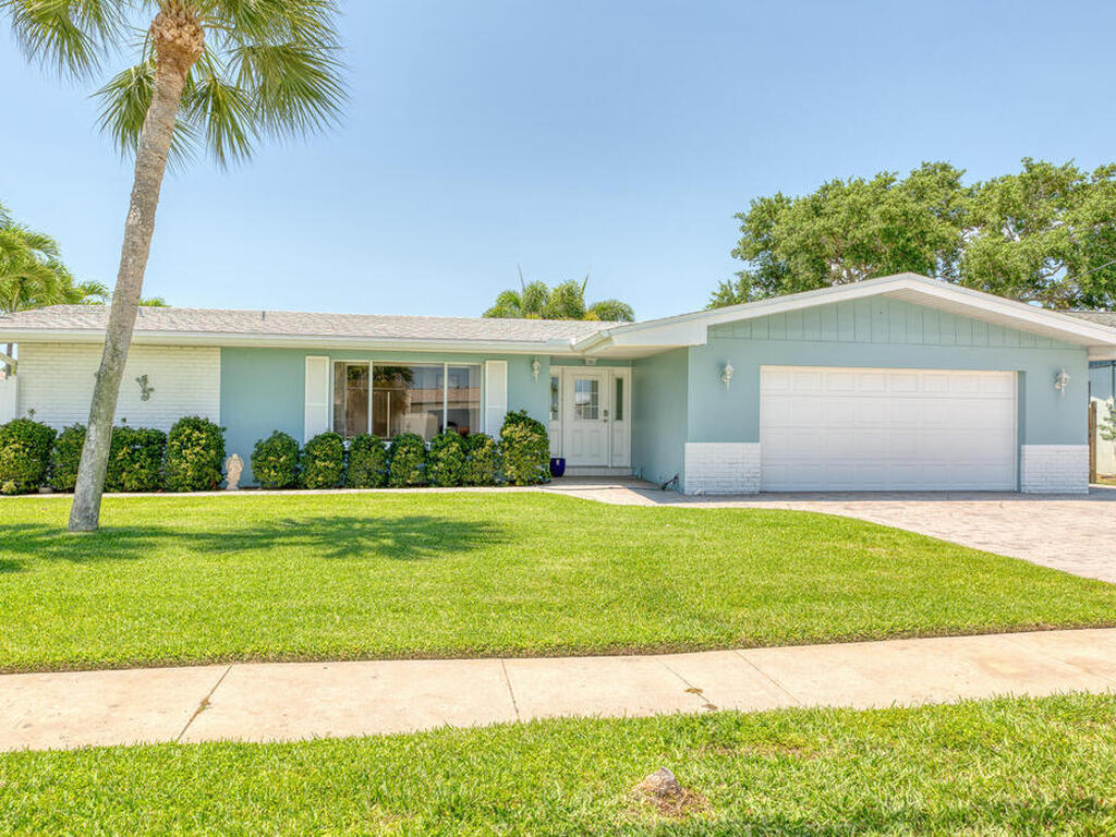 1695 Rochelle Parkway, Merritt Island, FL 32952