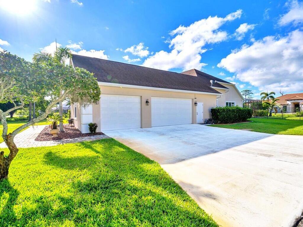 5547 Augusta Lane, Merritt Island, FL 32953