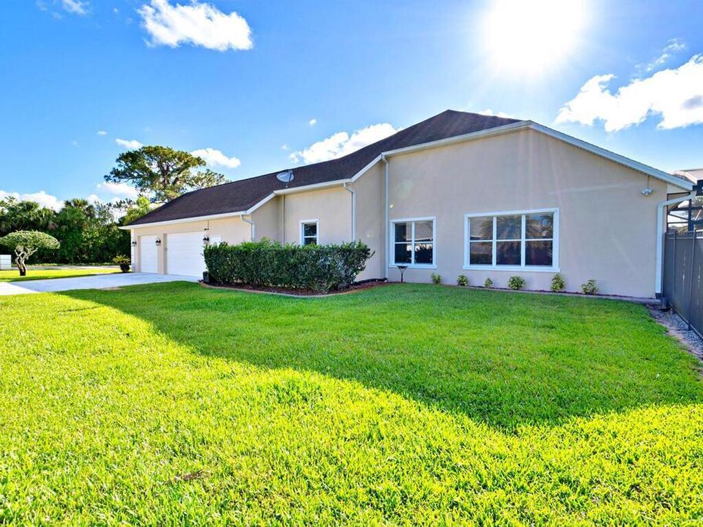 5547 Augusta Lane, Merritt Island, FL 32953