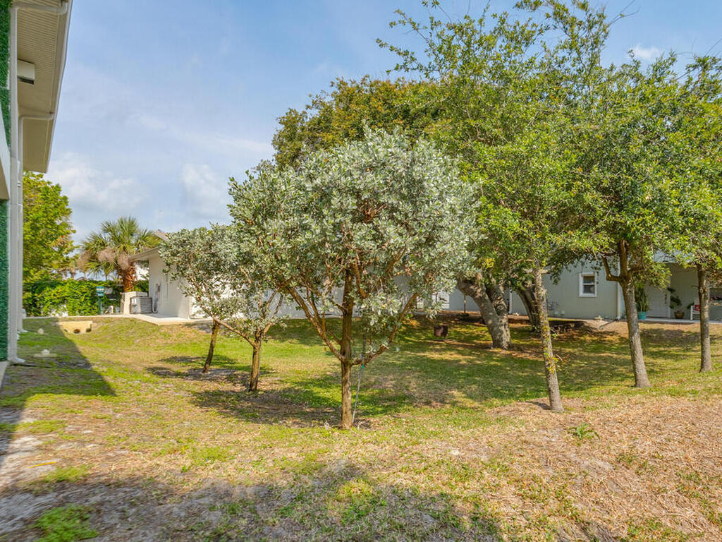 171 24th Street, Cocoa Beach, FL 32931