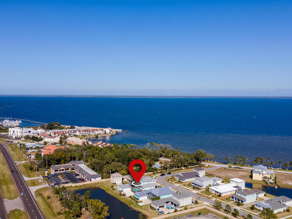 18 Lagoon Way, Titusville, FL 32780