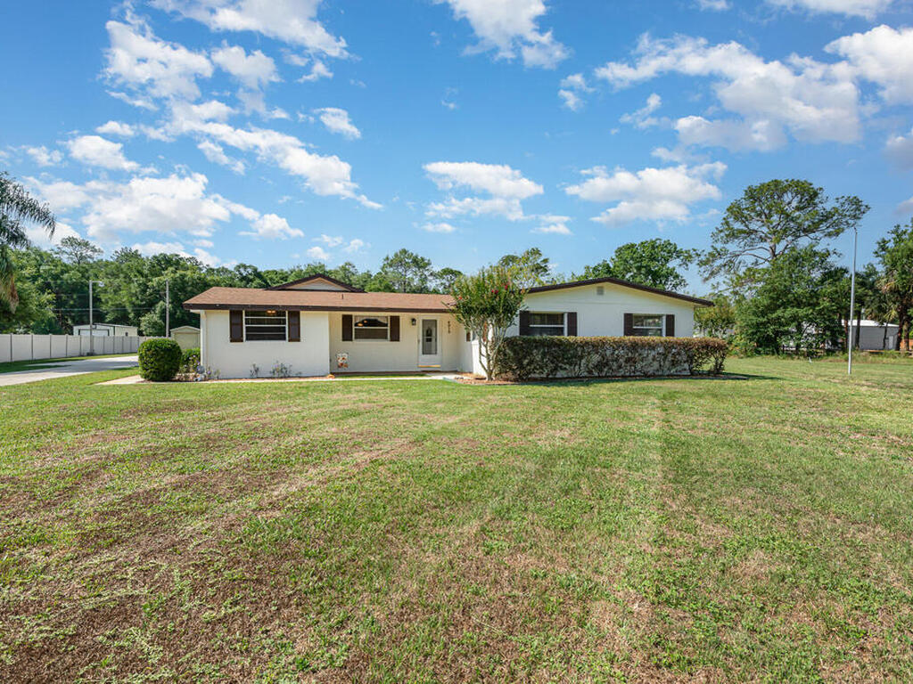 4015 Grantline Road, Mims, FL 32754