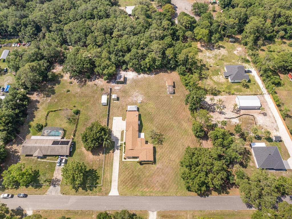 4015 Grantline Road, Mims, FL 32754