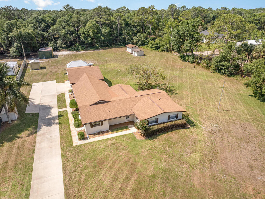 4015 Grantline Road, Mims, FL 32754