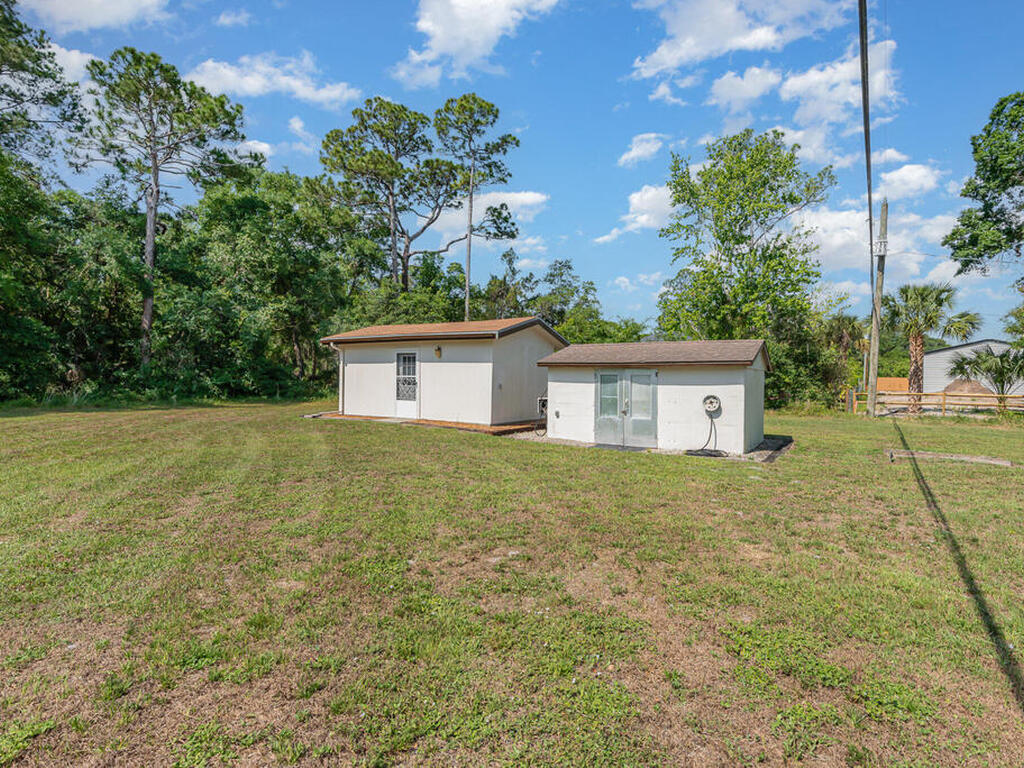 4015 Grantline Road, Mims, FL 32754