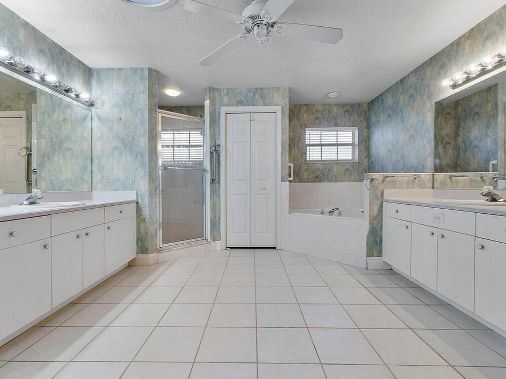 5100 Mallard Lakes Court, Merritt Island, FL 32953