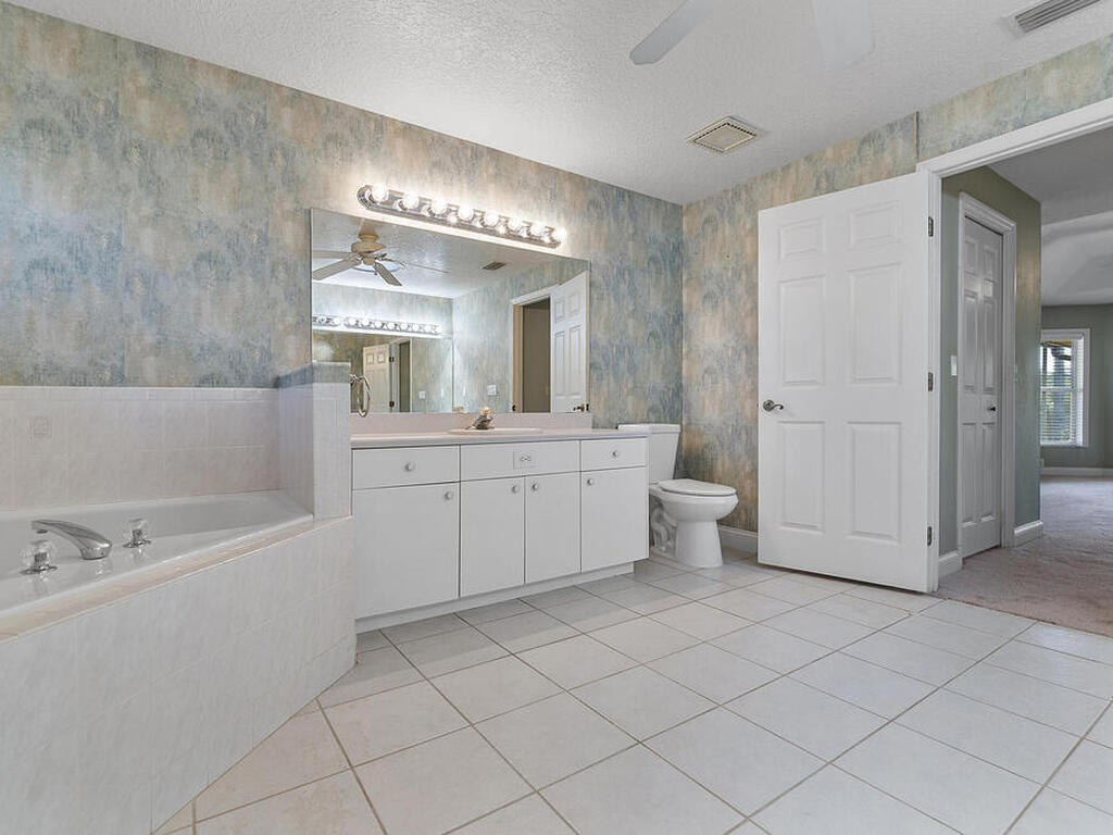 5100 Mallard Lakes Court, Merritt Island, FL 32953