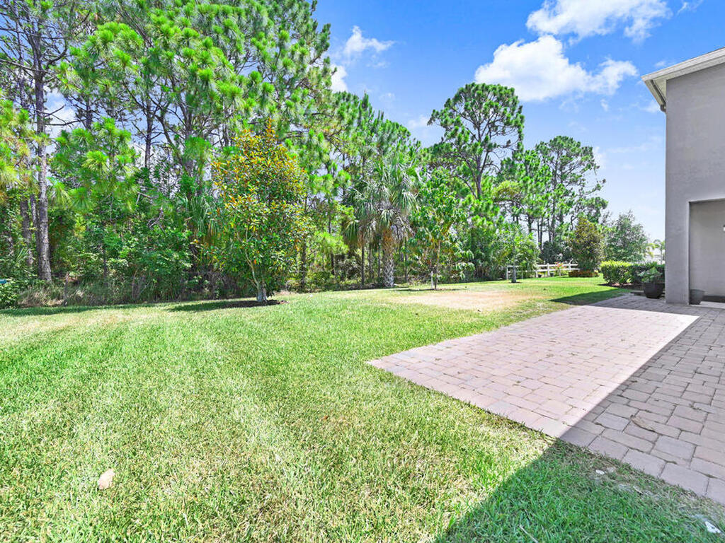 645 Stonebriar Dr, Palm Bay, FL 32909