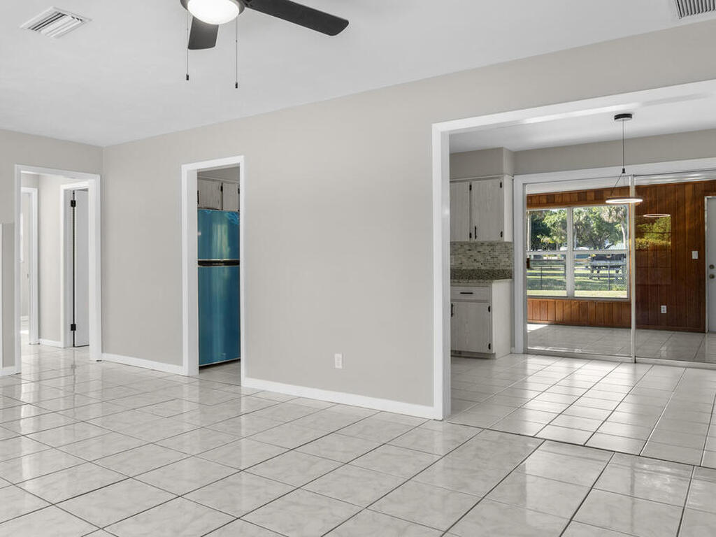 1651 11th Place, Vero Beach, FL 32960