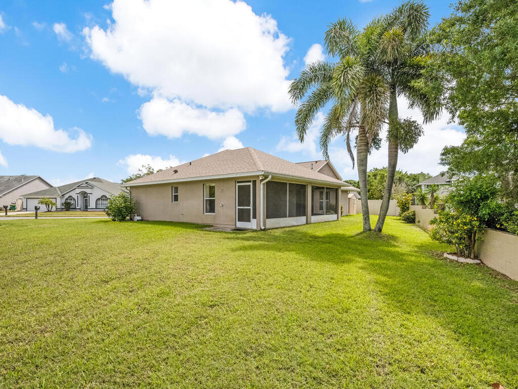 2090 Hedgerow Drive, Merritt Island, FL 32953