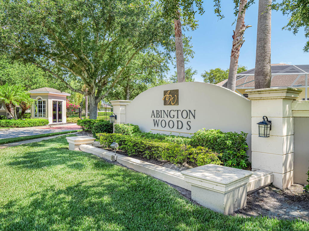 4189 Abington Woods Circle, Vero Beach, FL 32967