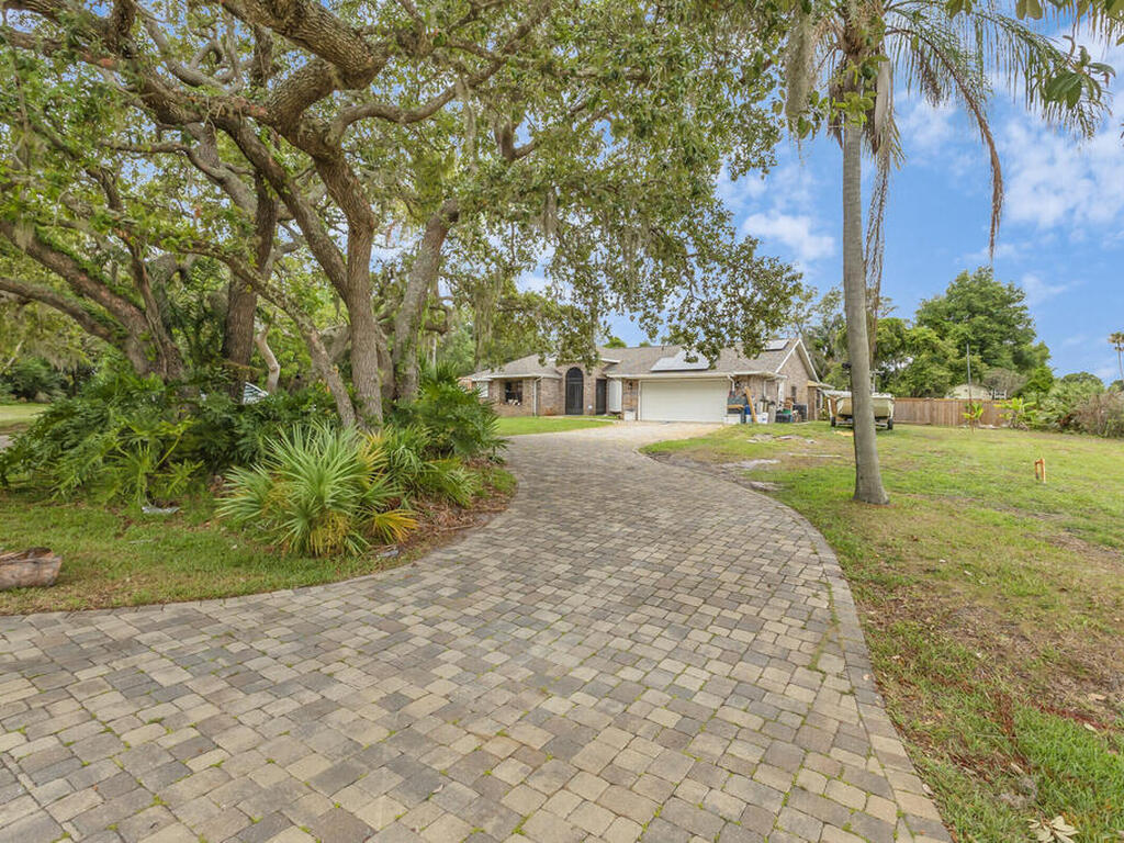 480 Pinehill Court, Palm Bay, FL 32907