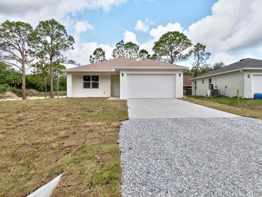 7715 E 98th Avenue, Vero Beach, FL 32967