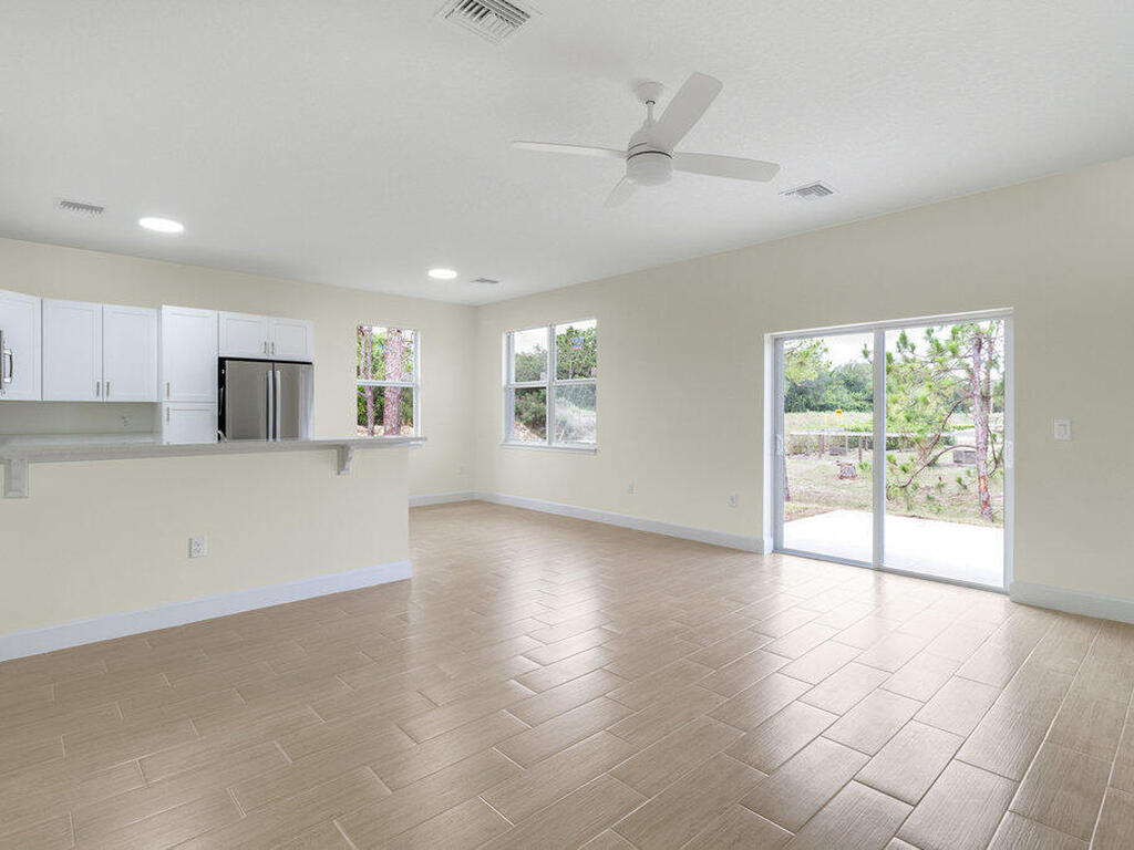 7715 E 98th Avenue, Vero Beach, FL 32967