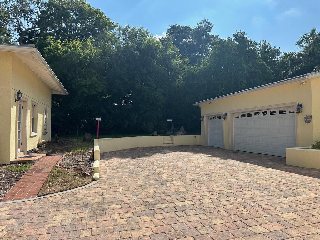 1613 N Indian River Drive, Cocoa, FL 32922