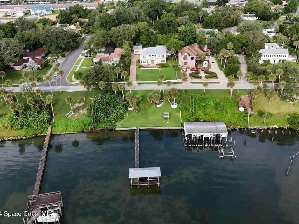 1613 N Indian River Drive, Cocoa, FL 32922