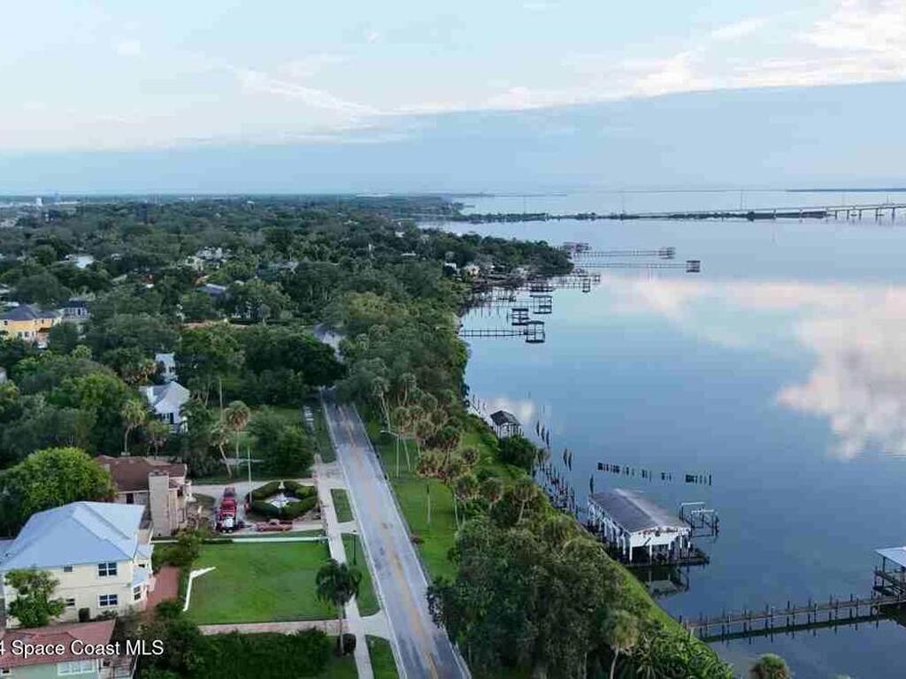 1613 N Indian River Drive, Cocoa, FL 32922