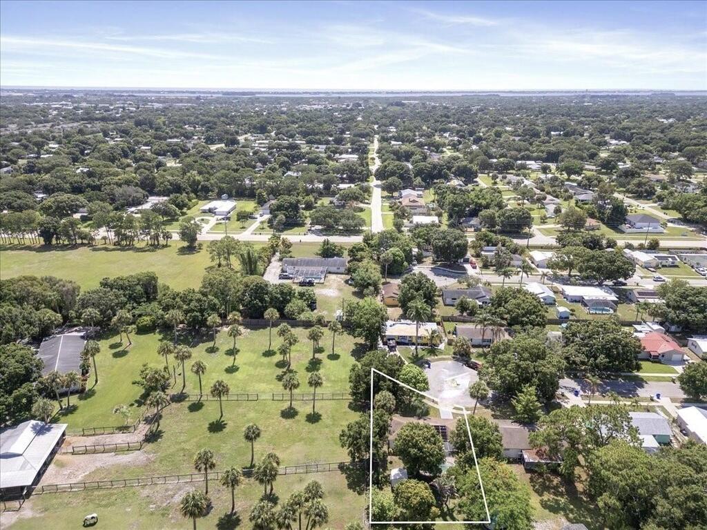 565 21st Avenue, Vero Beach, FL 32962