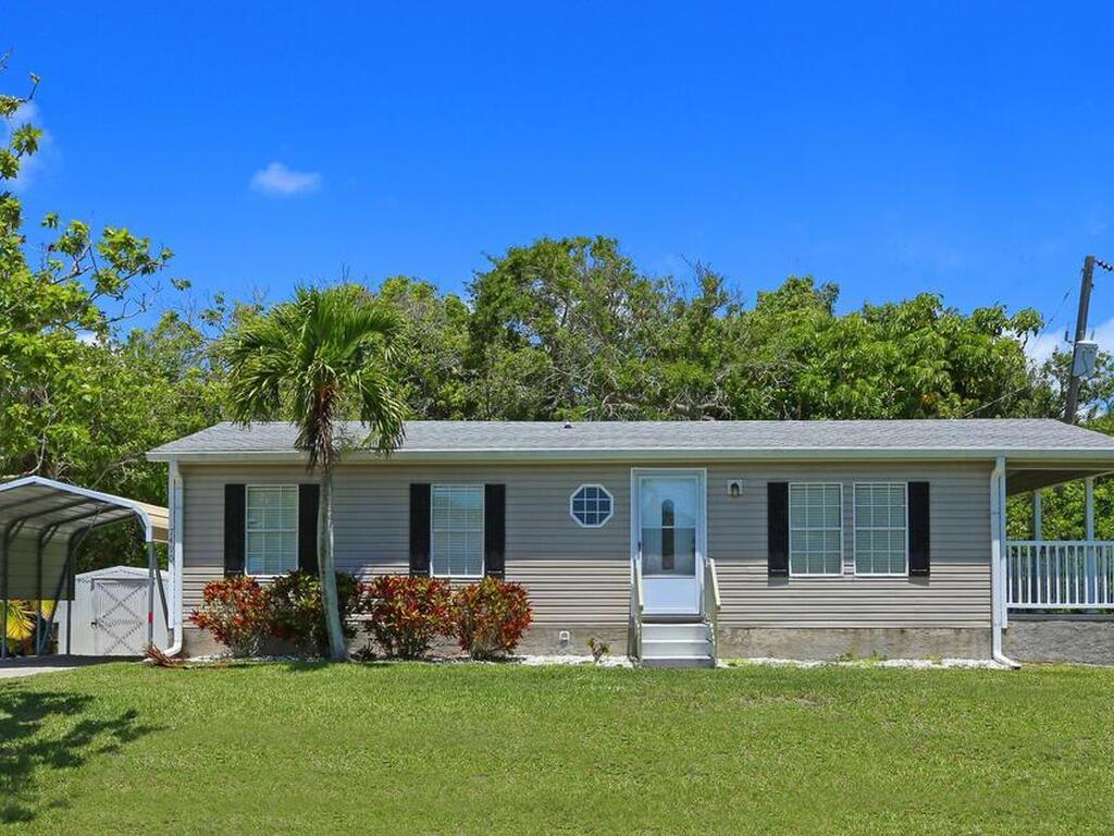 7490 133rd Place, Sebastian, FL 32958