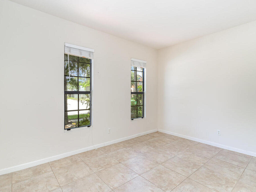 2712 Glenridge Circle, Merritt Island, FL 32953