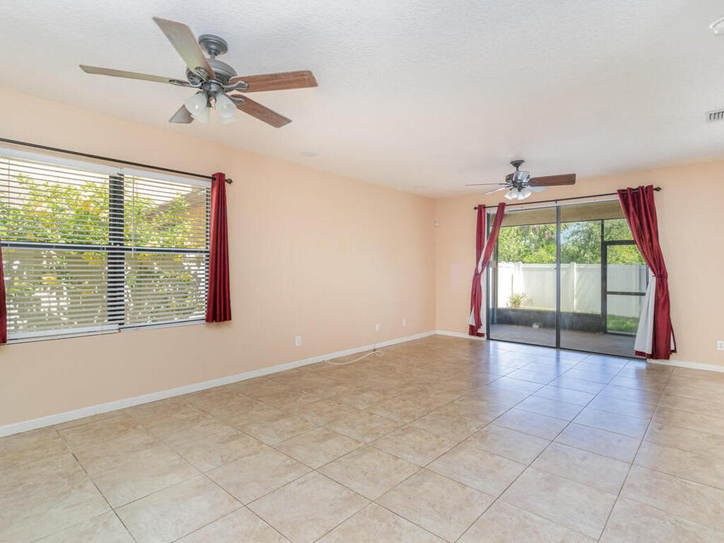 2712 Glenridge Circle, Merritt Island, FL 32953