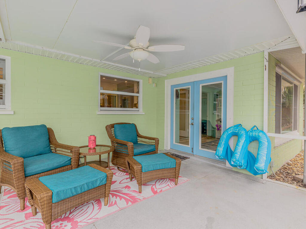 301 N Pine Street, New Smyrna Beach, FL 32168