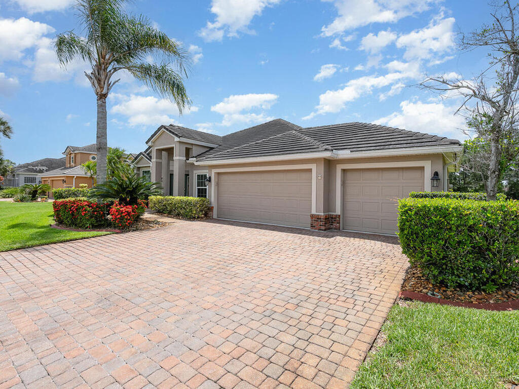 1920 Admiralty Boulevard, Rockledge, FL 32955