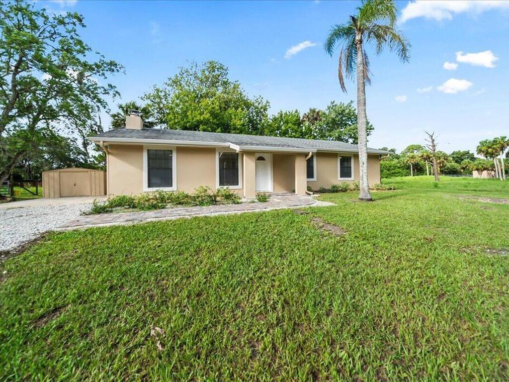 5221 Palm Avenue, Cocoa, FL 32926