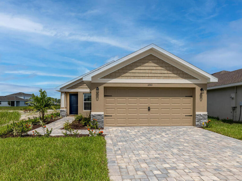 1071 Grantham Lane, Palm Bay, FL 32909