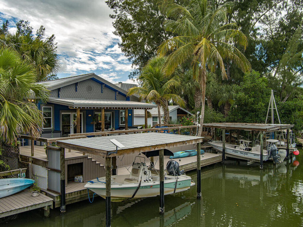 48 Vip Island, Grant, FL 32949