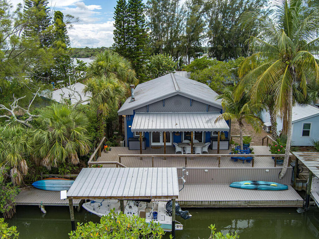 48 Vip Island, Grant, FL 32949