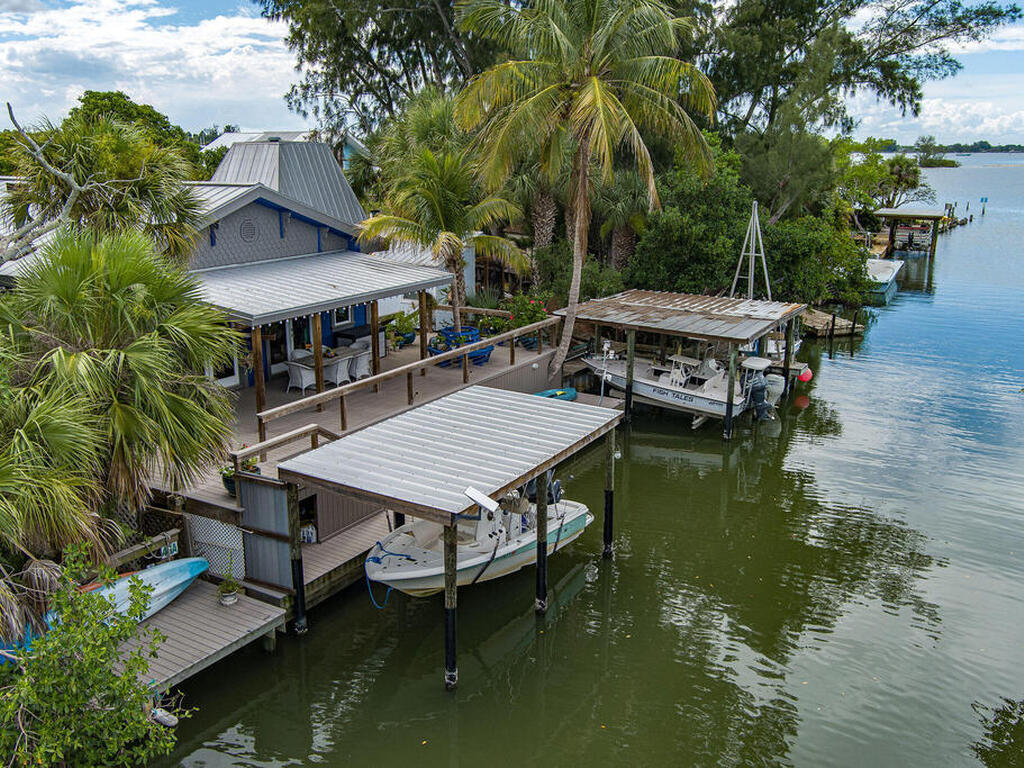 48 Vip Island, Grant, FL 32949